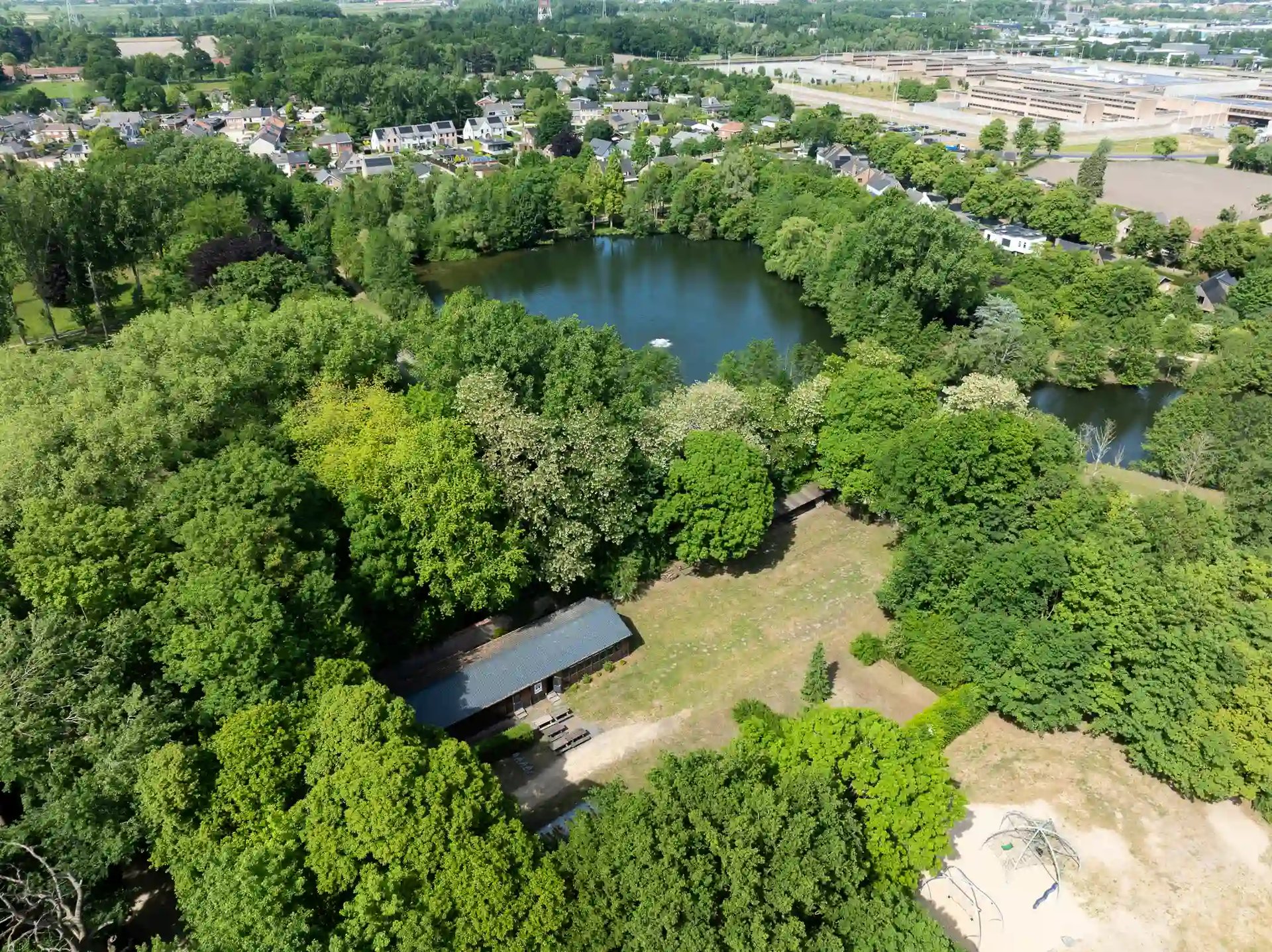 Hahbo-modulaire-houtbouw-systeembouw-ALRO-Brugse-Ijsberen_1