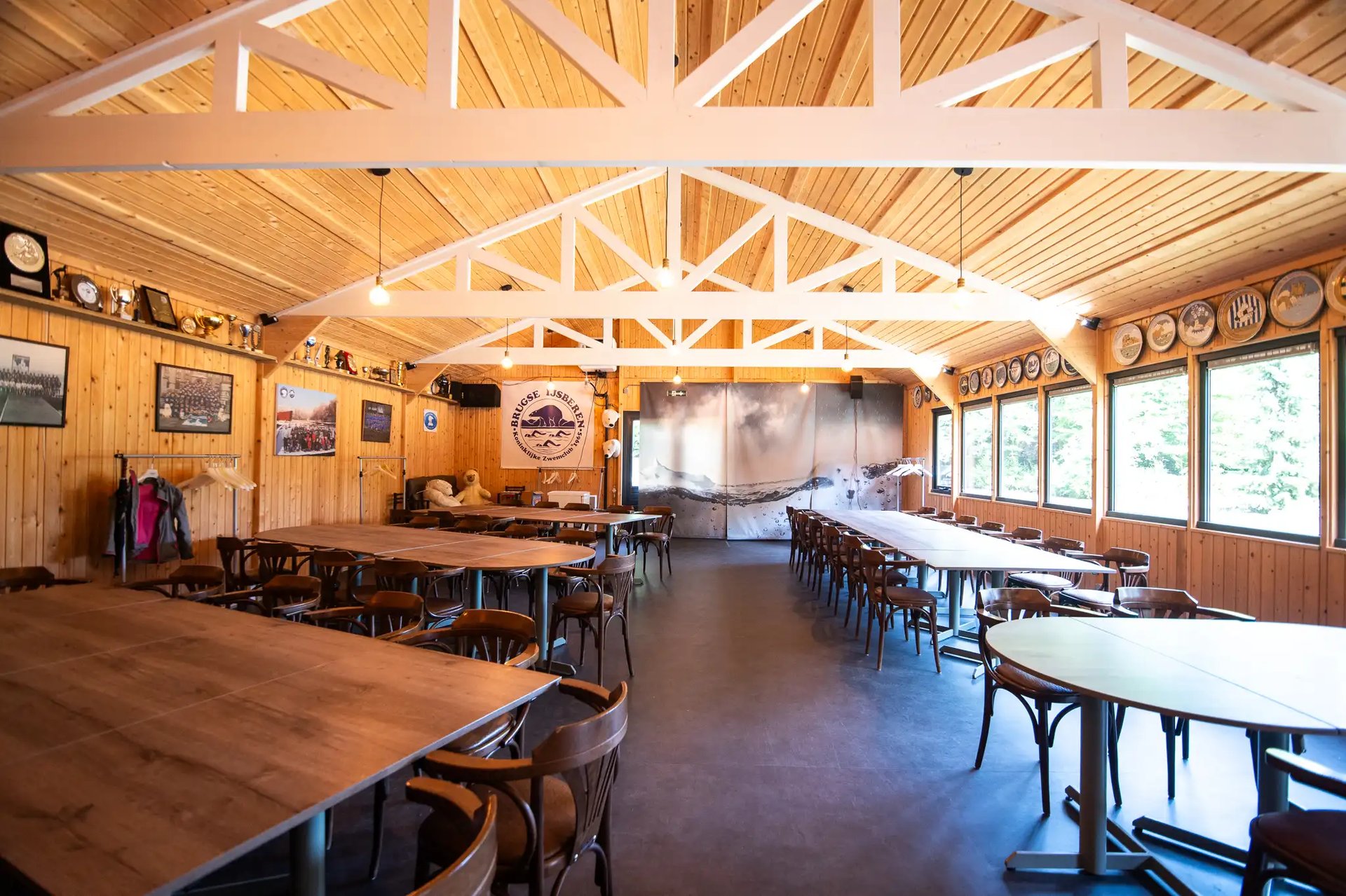 Hahbo-modulaire-houtbouw-systeembouw-ALRO-Brugse-Ijsberen_5