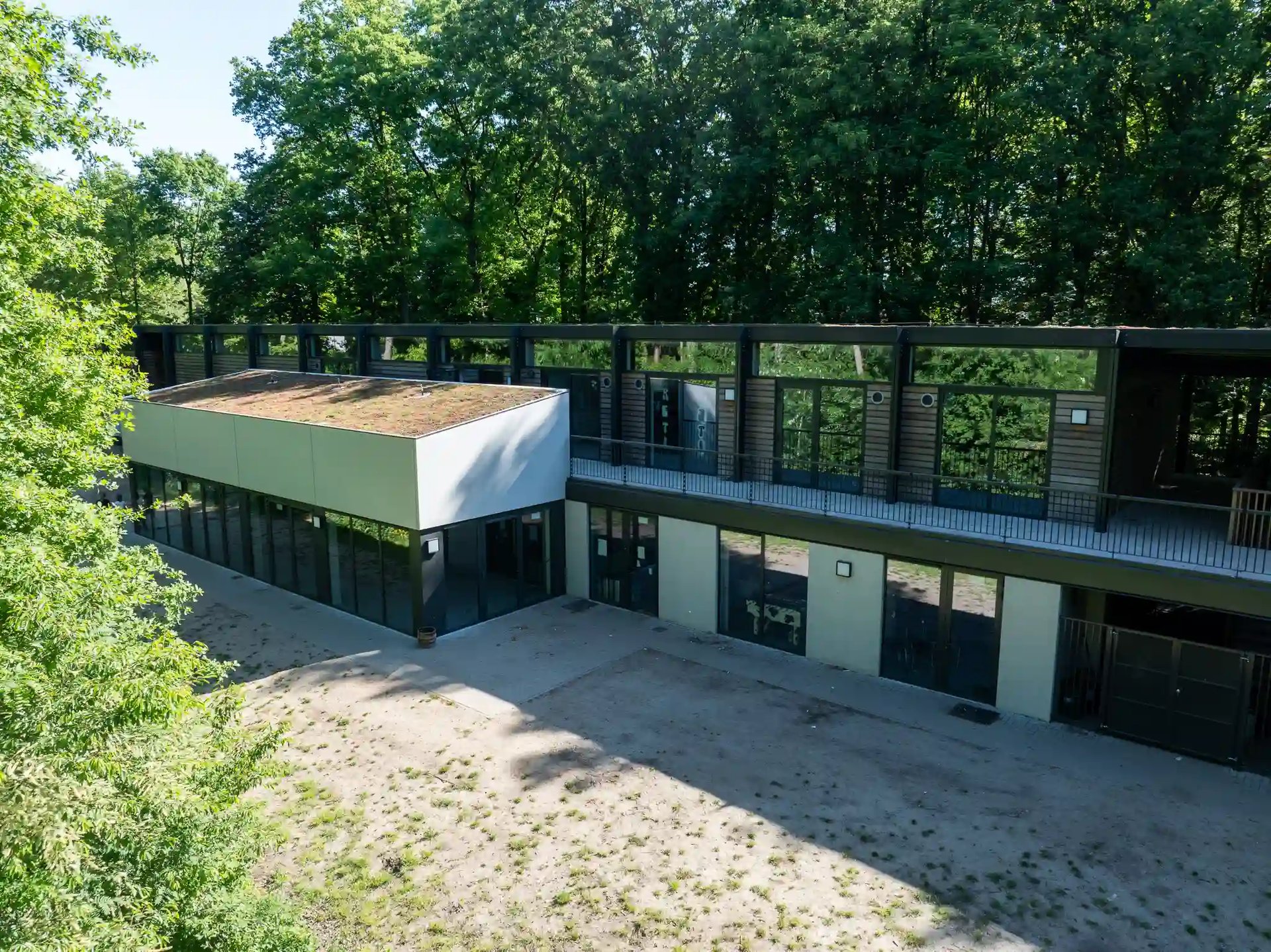 Hahbo-modulaire-houtbouw-systeembouw-LLEXX-Wijnegem-jeugdlokalen_3